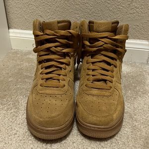 Wheat Nike Air Force 1 high top